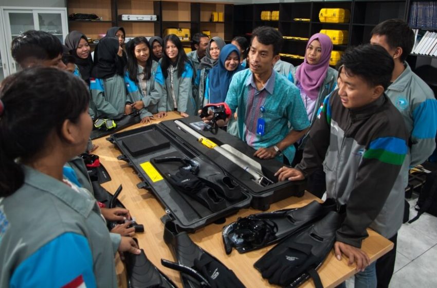  To improve competitive edge, Indonesia needs better jobs
