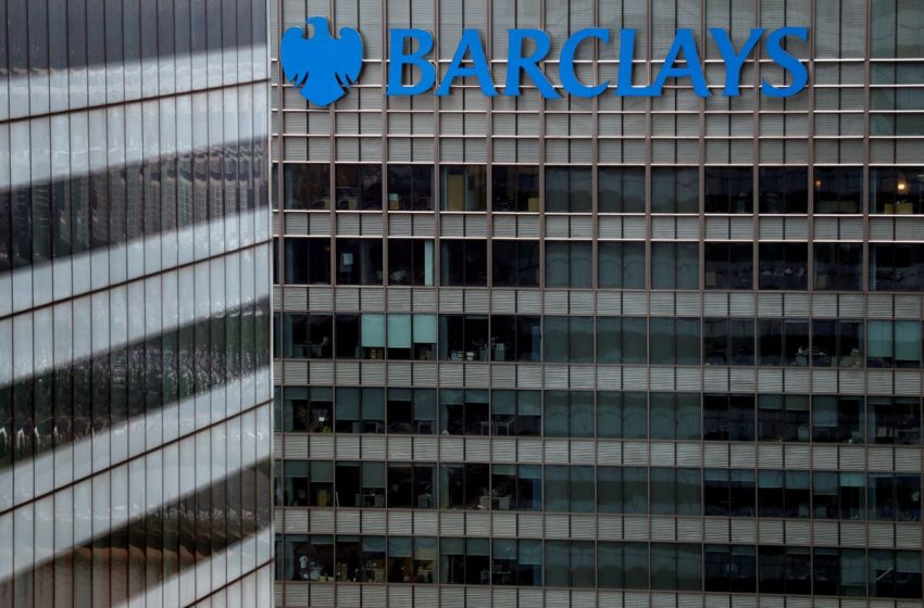  Barclays gets Australian banking licence in expansion push