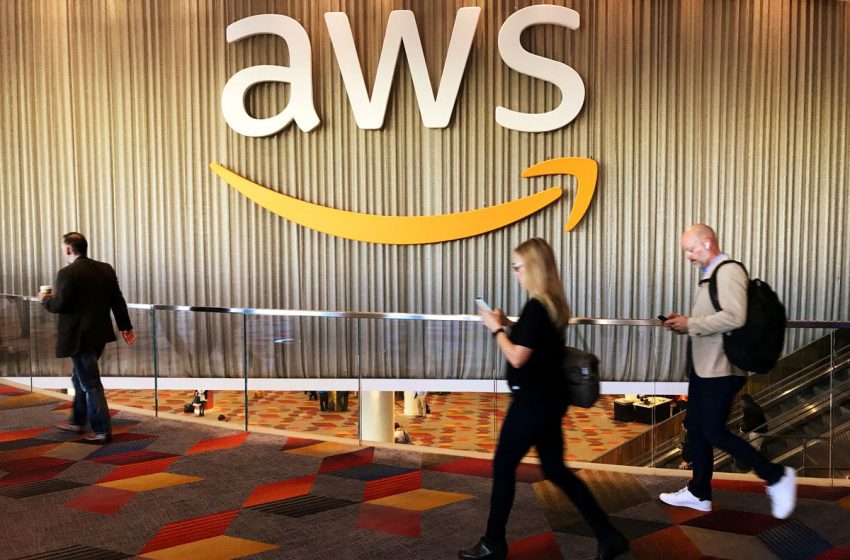  Analysis: Amazon notches up sunny sales, despite client shift to ‘multicloud’,