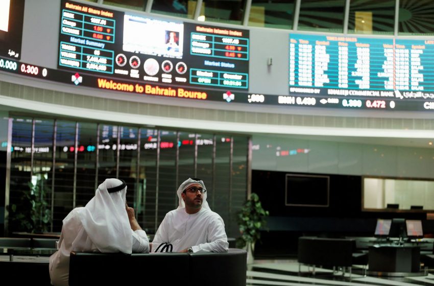  Most Middle East markets flat in trade as oil prices swing