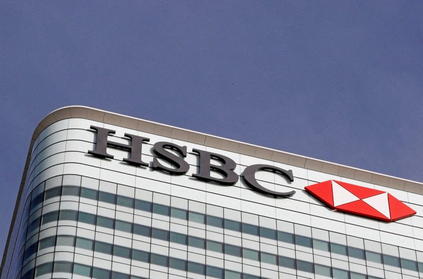  HSBC sells Greek retail bank as it sharpens Asia focus
