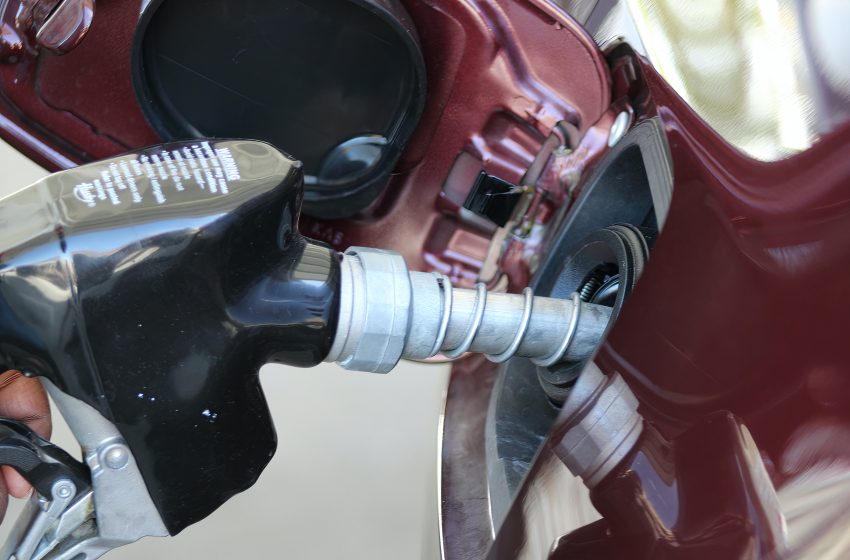  The price of fuel in the United Arab Emirates fluctuates from month to month