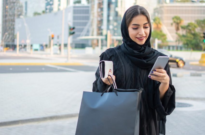  Some 60% UAE shoppers use smartphones while shopping