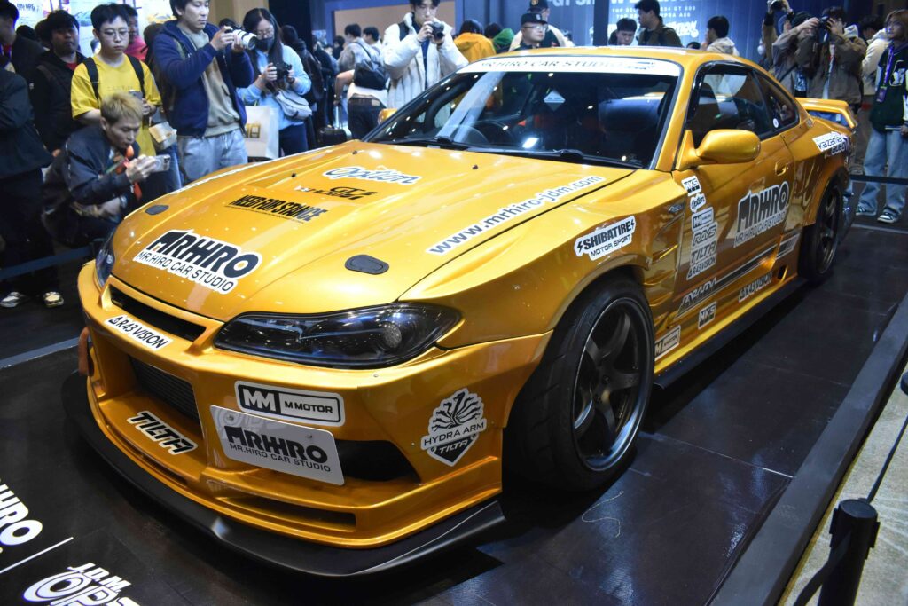 dubai-auto-market-global-trade